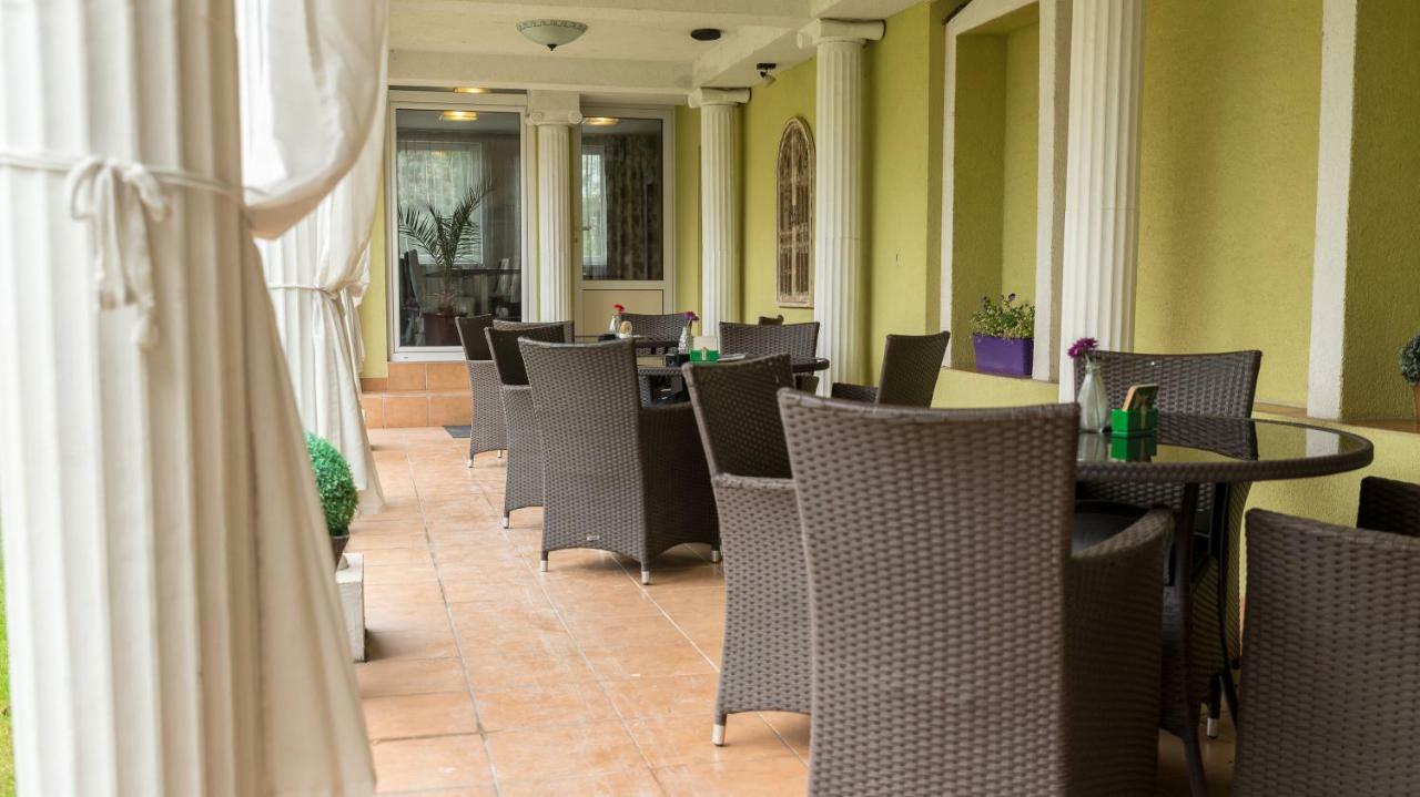 Hotel Dastan レビツェ エクステリア 写真
