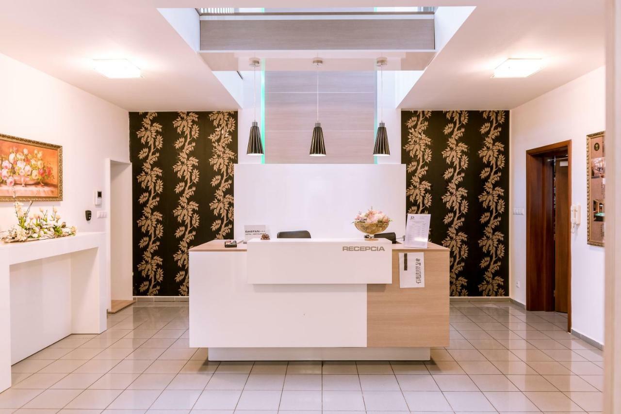 Hotel Dastan レビツェ エクステリア 写真
